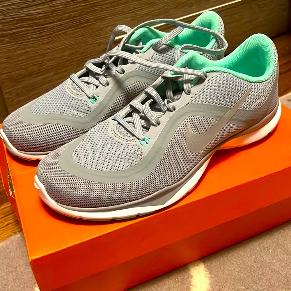 Nike - Flex Trainer 6 / NWB / Grey / size 6.5
